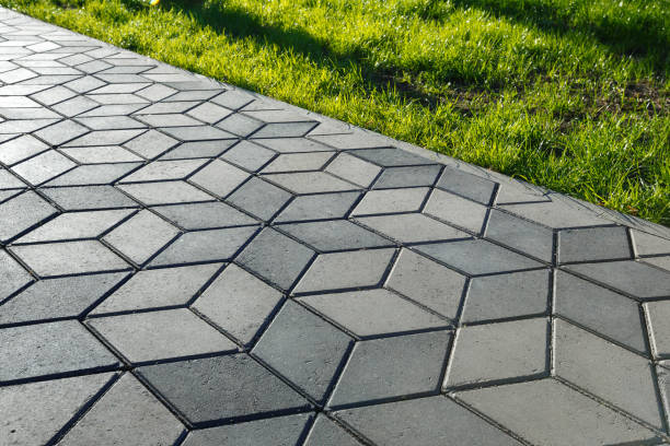 Best Driveway Pavers Installation  in Ntgomery City, MO